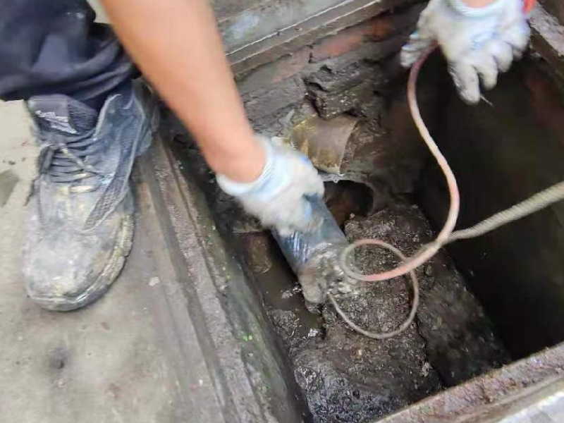 都江堰专业吸污抽粪、清理化粪池、管道清理维修改造